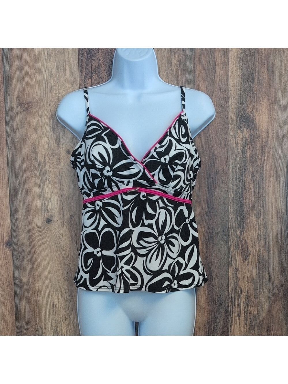 Caribbean Joe Black and White Floral Swimsuit Halter Swim Top 14       625B
